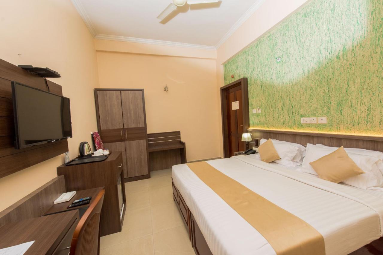 Kallada Golden Hotel Thrissur Exteriér fotografie